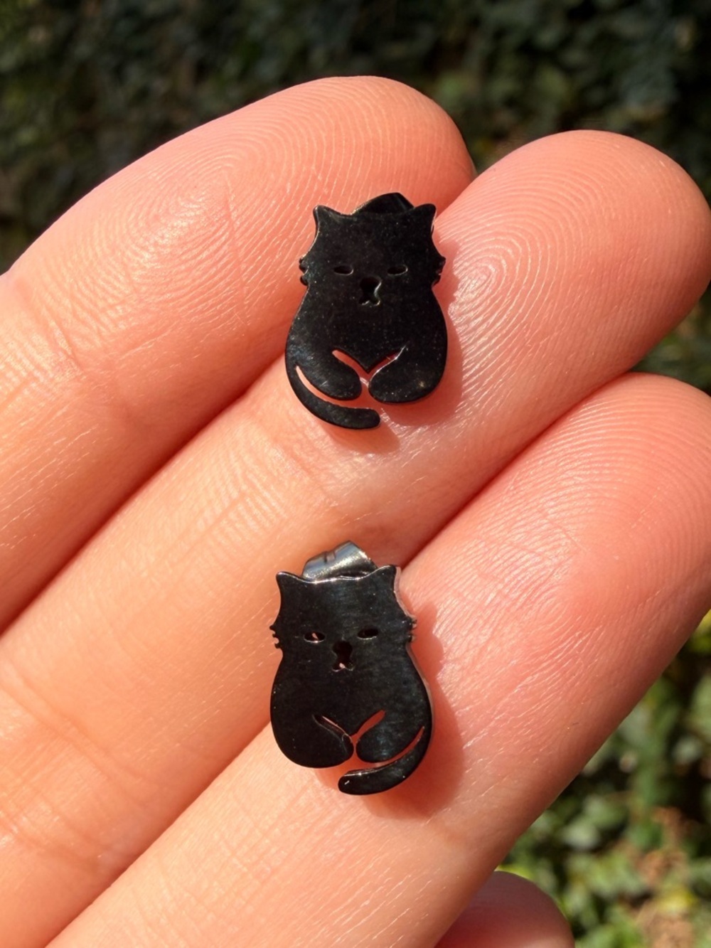 Black Cat Stud Earrings - Cute Minimalist Cat Face